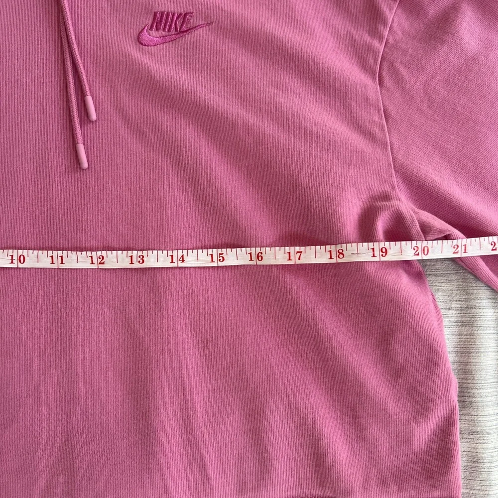 EUC Nike Women's Vibrant Pink Hoodie, Cropped w/ Wide 3/4 Sleeve size Small